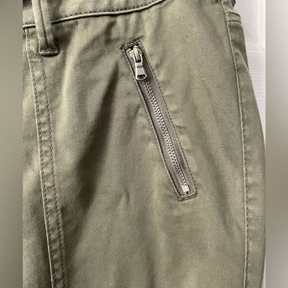 NWT a.n.a. A New Approach Size 14 Petite Olive Green Cargo Pants Cropped - Picture 4 of 9